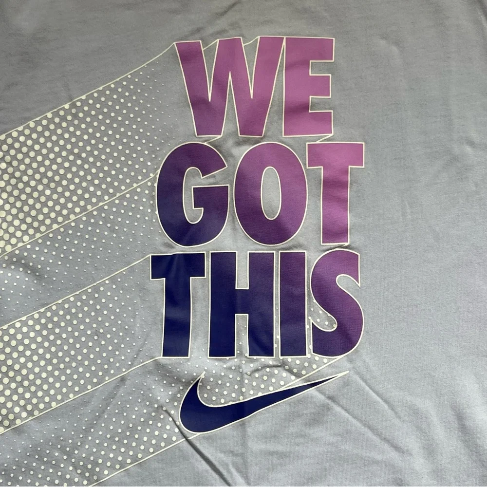 Nike long sleeve t shirt we got this size large